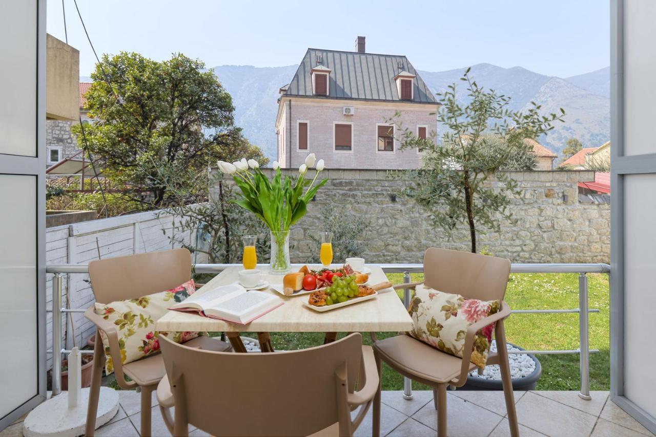 Ana'S Place Near The Sea Kotor Luaran gambar