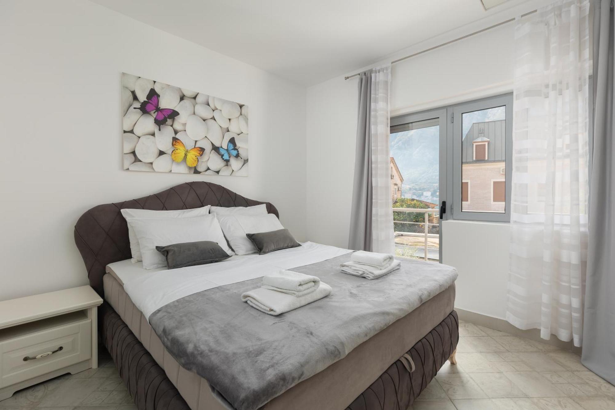 Ana'S Place Near The Sea Kotor Luaran gambar