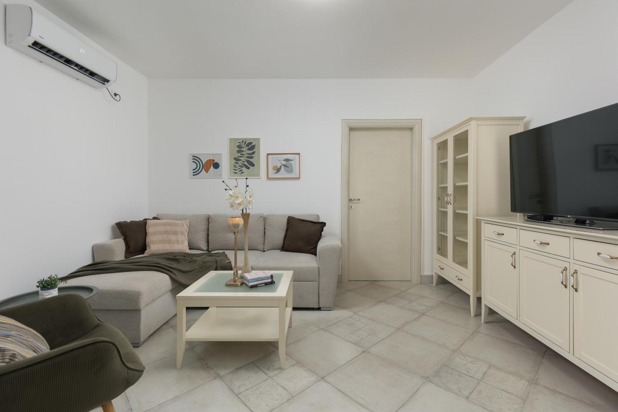 Ana'S Place Near The Sea Kotor Luaran gambar