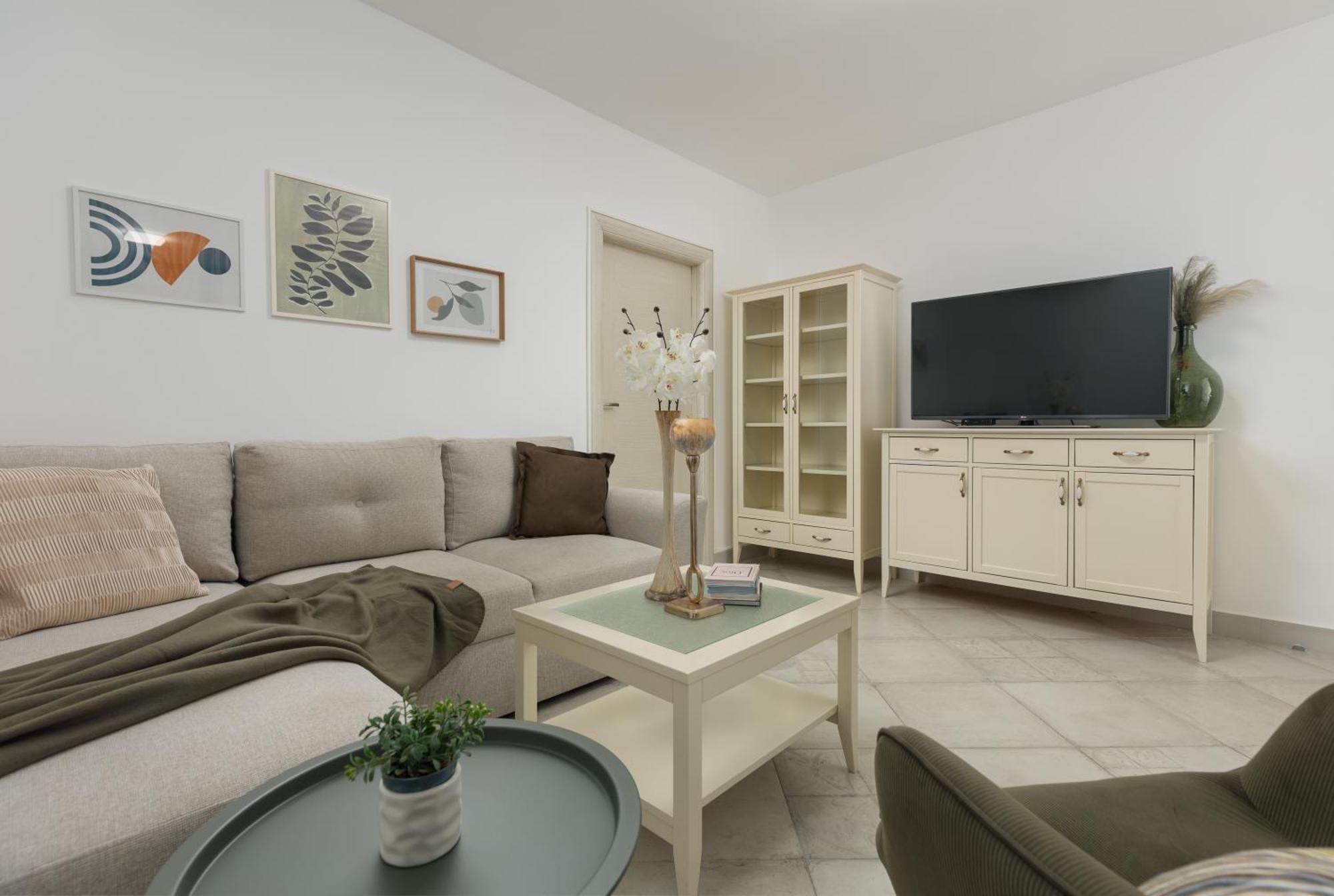 Ana'S Place Near The Sea Kotor Luaran gambar